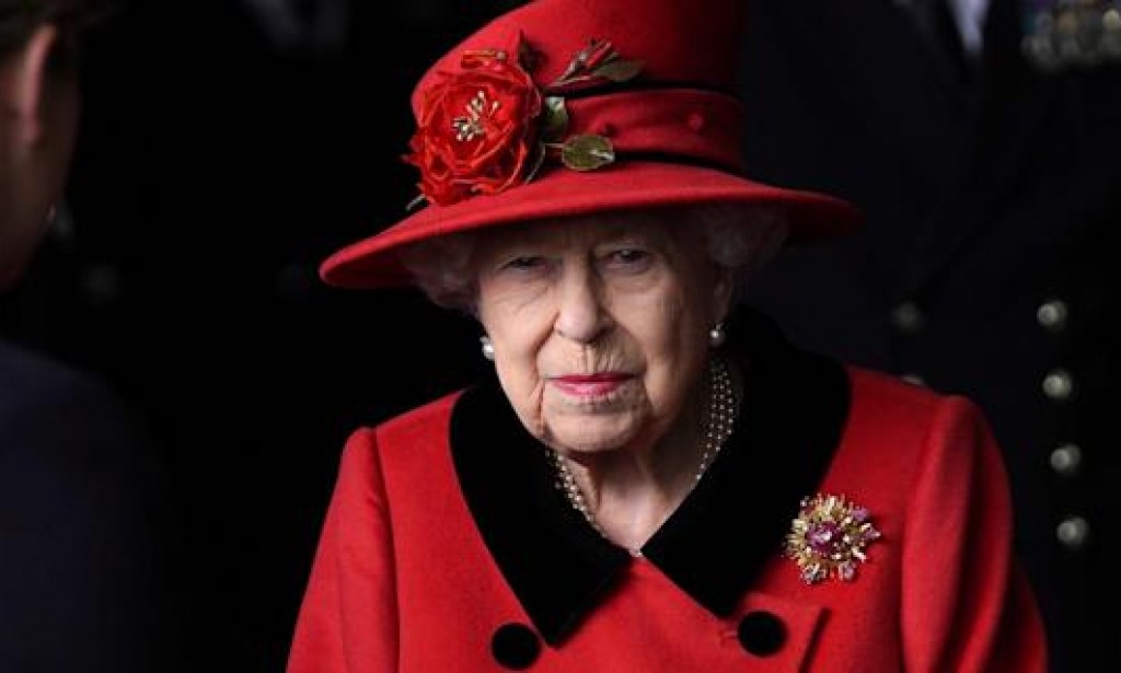 The UK Monarchy Banned 'Coloured Immigrants or Foreigners' from working in administrative capacities in the Royal Household but they are allowed to work as  Domestic Servants.