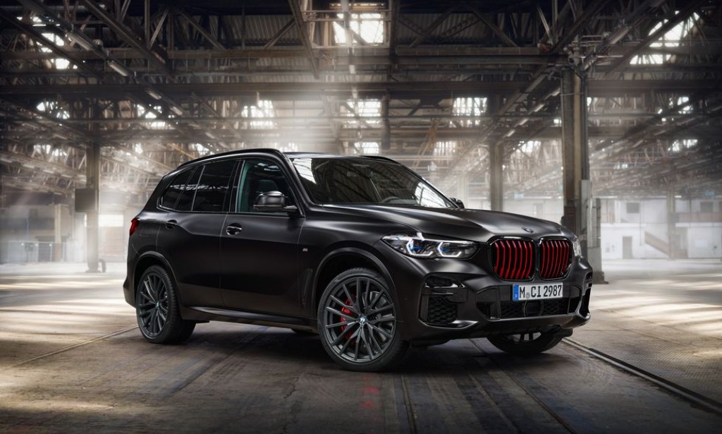 2022  BMW X5 Black Vermilion Edition is limited to  350 units in the U.S. Price starts at  $83,295 and  available from December, 2021.